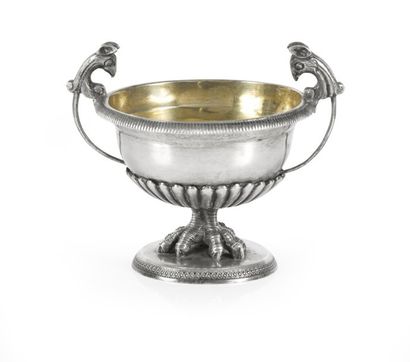 Coupelle ronde en argent, à décor de godrons...