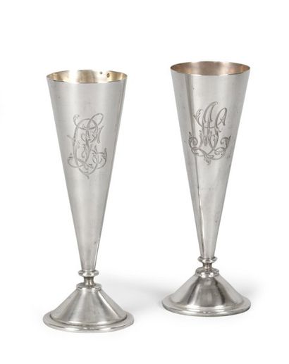 Paire de coupes à champagne en argent, à...