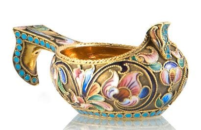 Petit Kovch en vermeil et émaux polychromes...