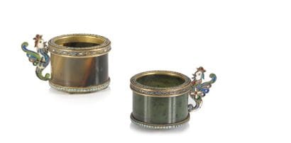 Paire de verres de présentation, le corps...