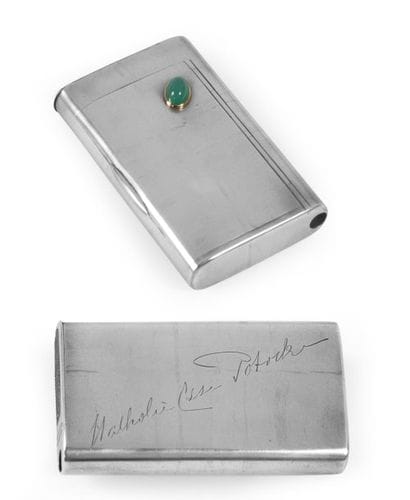 Etui à cigarettes en argent, de forme rectangulaire,...