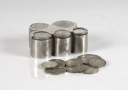 Porte-monnaie en argent, composé de cinq...