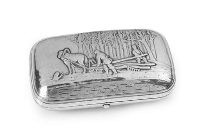 Etui à cigarettes en argent, de forme rectangulaire,...