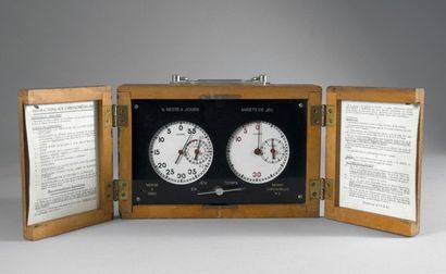 Valise chronomètre de table de la marque...
