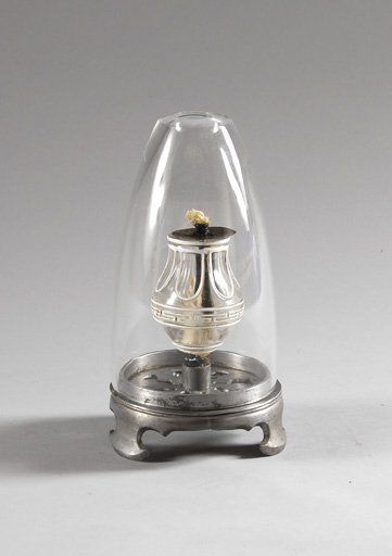 Lampe à opium à base en étain festonné (système...