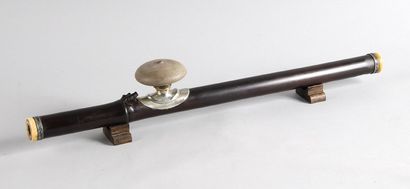 Pipe à opium de fumerie en bambou brun bien...