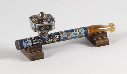 Rare pipe à opium de voyage en émaux cloisonnés...