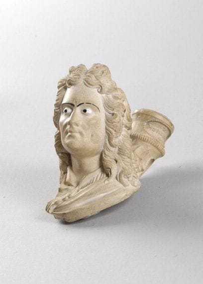 Gambier
n°427, Boileau. Yeux émaillés, très...
