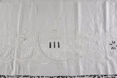Panneau en fil brodé d'une pagode et rinceaux...