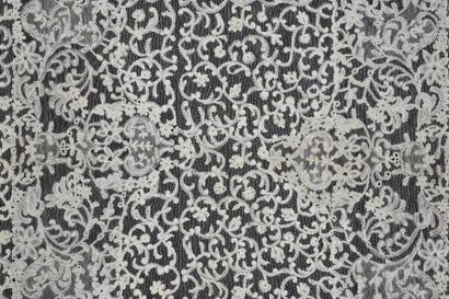 Grande nappe en dentelle Vieux Flandre, aiguille...