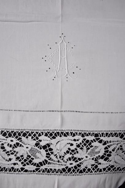 Grande nappe en dentelle, fuseaux, France,...