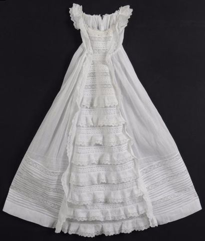 Robe de baptême en broderie anglaise, fin...