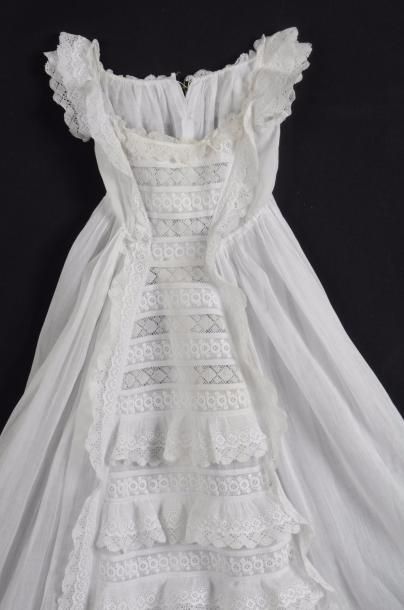 Robe de baptême en broderie anglaise, fin...