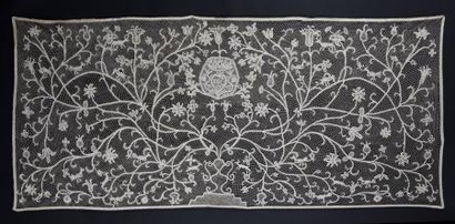 Panneau en dentelle de Milan à motif animalier,...