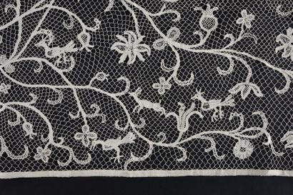Panneau en dentelle de Milan à motif animalier,...