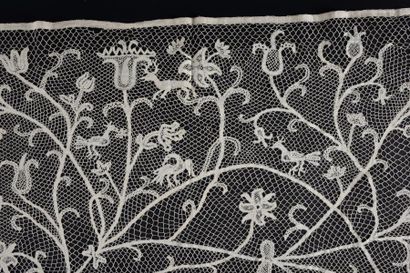 Panneau en dentelle de Milan à motif animalier,...