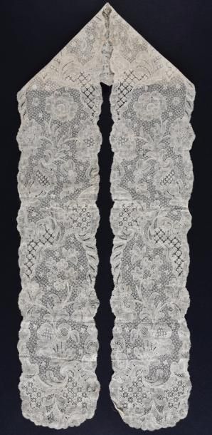 Rare barbe de bonnet, Malines, dentelle aux...