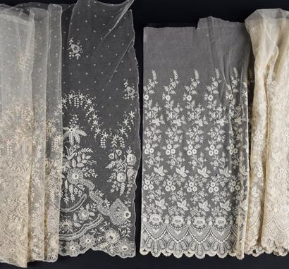 Deux larges volants en dentelle Tulle Brodé,...