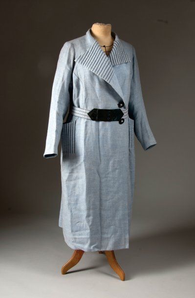 Manteau griffé Worth, vers 1915, en fin lainage...
