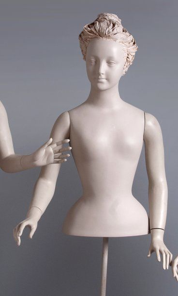 Mannequin dessiné par Mr Y. Saint -Laurent...