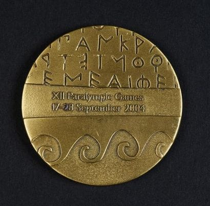 Médaille officielle de participant des XIIème...