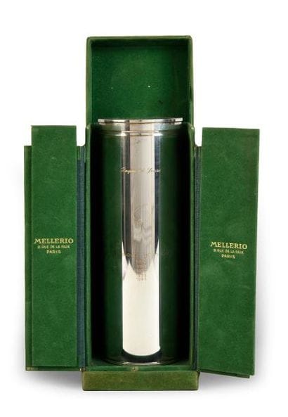 Boîte de balle en métal du joaillier Mellerio...