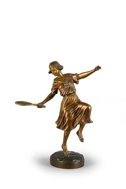 Sculpture en bronze. «Joueuse de Tennis».
Signée...
