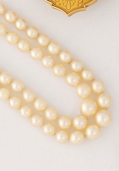 Collier de deux rangs de perles de culture...