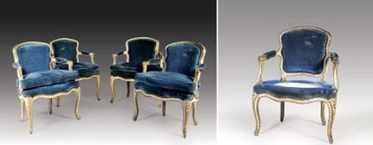 Suite de quatre fauteuils cabriolets en bois...