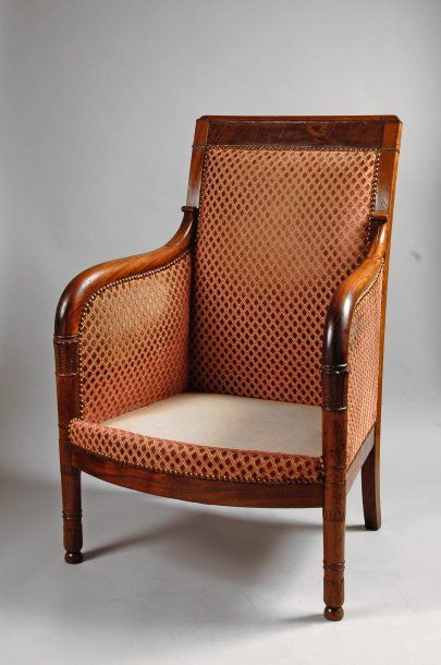 Bergère en acajou et placage d'acajou à motifs...