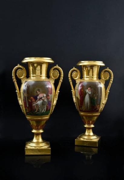 PARIS
Paire de vases fuseaux en porcelaine...