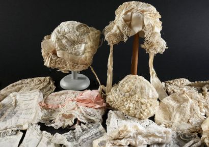 Dix-neuf bonnets de nouveau-né, 2nde moitié...
