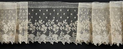 Volant en Alençon, aiguille, vers 1860-70.
Décor...