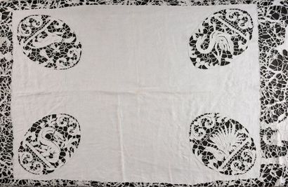 Nappe en broderie et dentelle, début du XXe...