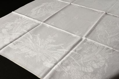 Service de table, nappes et serviettes, fin...