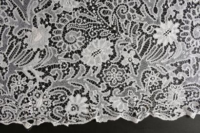 Bas d'aube en dentelle aux lacets, Luxeuil,...