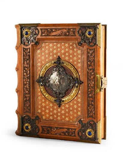 LIVRE-BOITE Boite en forme de livre 
Format...