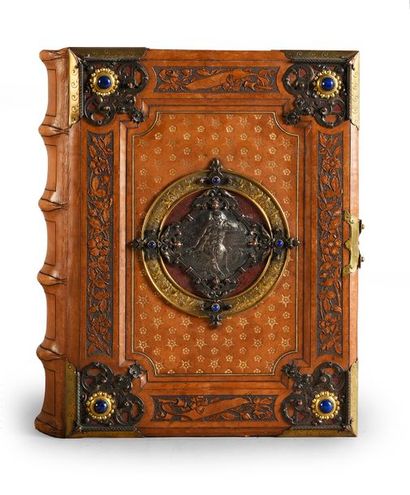 LIVRE-BOITE Boite en forme de livre 
Format...