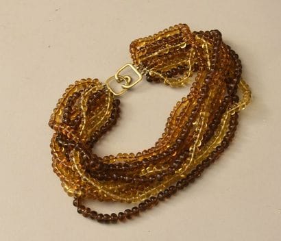 KENNETH LANE, collier de neuf rangs de perles...