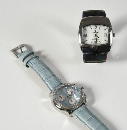 DEUX MONTRES : ADEE KAYE chronographe en...