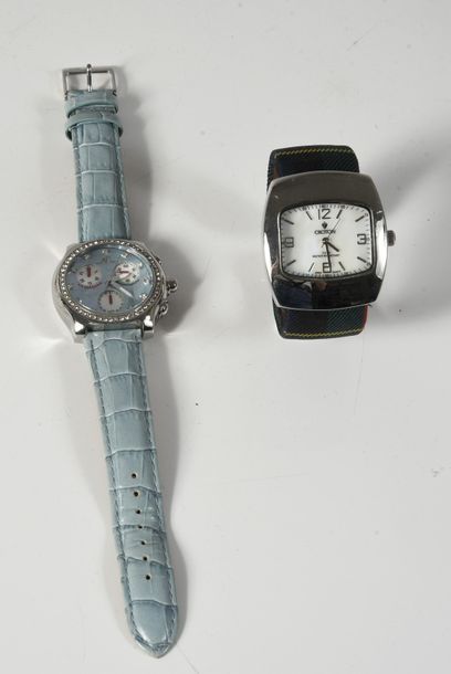 DEUX MONTRES : ADEE KAYE chronographe en...