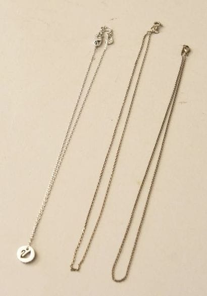 CHAINE ET PENDENTIFS en métal argenté Swarovski...