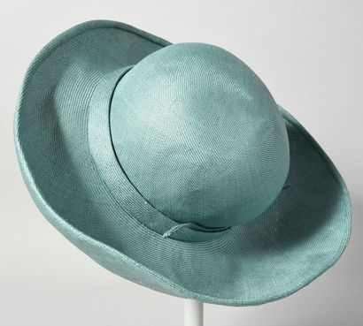 CHAPEAU griffé Mad’leine, 390 rue Saint Honoré,...