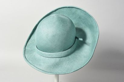 CHAPEAU griffé Mad’leine, 390 rue Saint Honoré,...