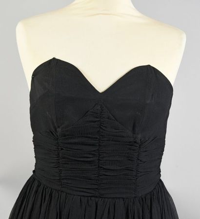 ROBE DU SOIR, vers 1950, robe en mousseline...