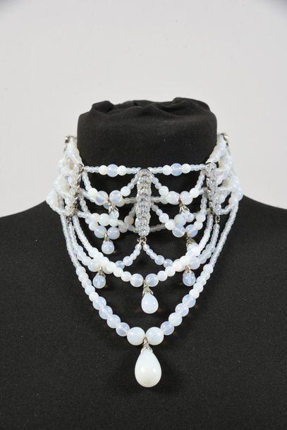 CHRISTIAN DIOR, collier de chien à neuf rangs...