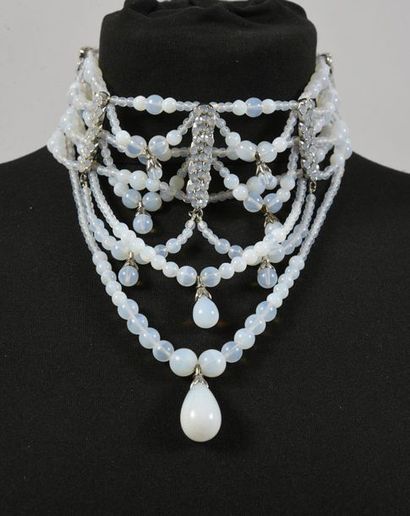 CHRISTIAN DIOR, collier de chien à neuf rangs...