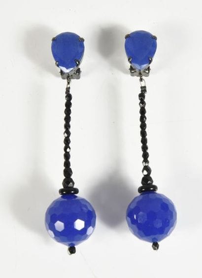 ARMANI, paire de clips pendants d’oreilles...