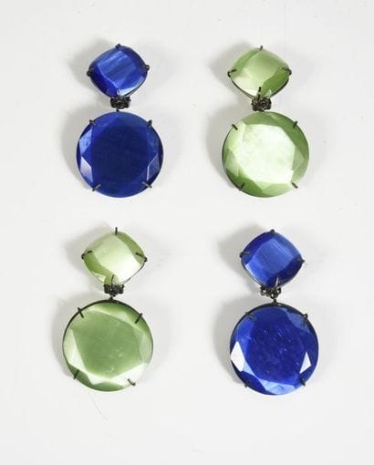 ARMANI, deux paires de clips pendants ornés...