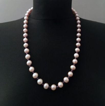 COLLIER de perles de culture rose pâle alternées...